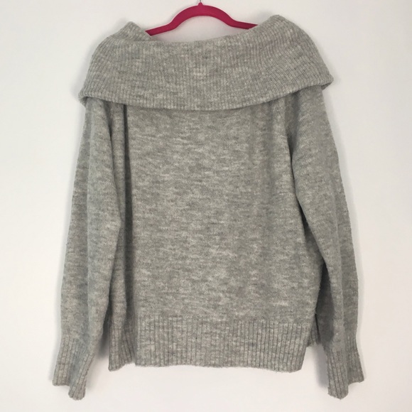 Kendall & Kylie Grey Off Shoulder Knit Sweater M - Picture 3 of 5